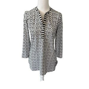 J. McLaughlin Size XS, Combination of Nylon and Spandex, Very Stretchy